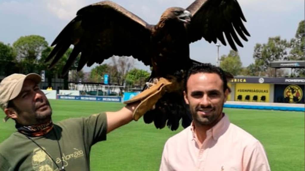 Enrique Esqueda quiere retirarse en América