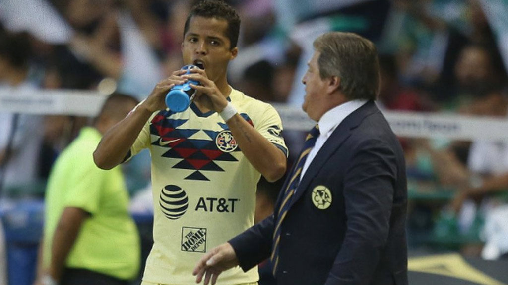 Miguel Herrera arremete contra Giovani Dos Santos