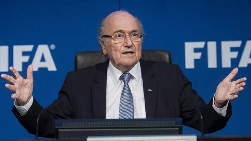 FIFA extiende sanción a Joseph Blatter