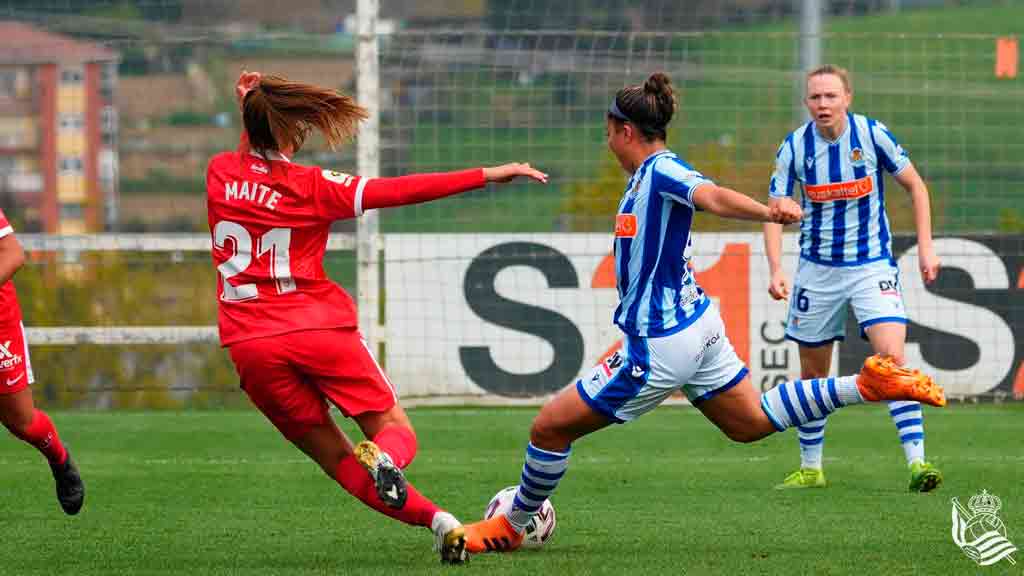 Kiana Palacios y Rubí Soto marcaron gol en España