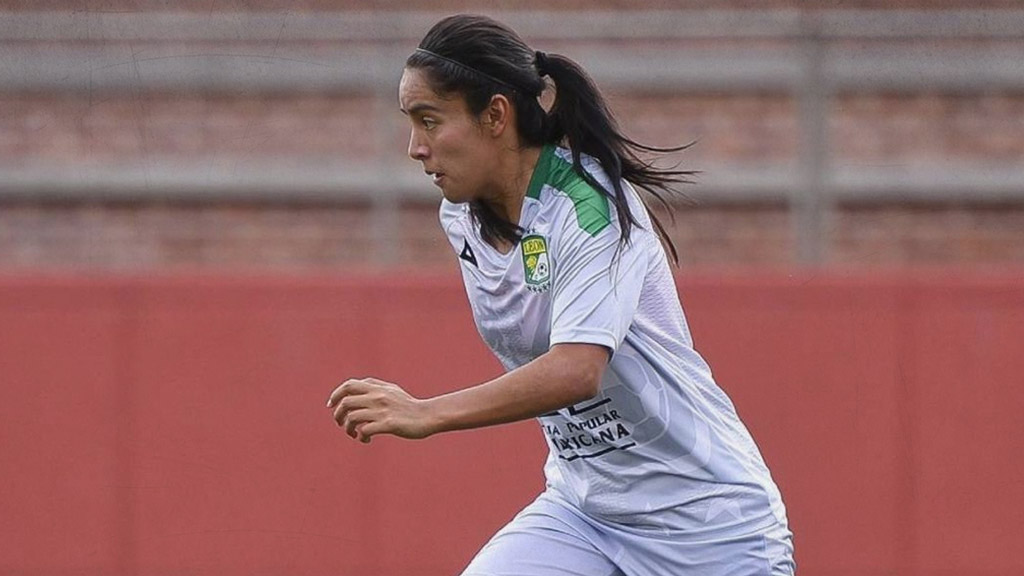 León encamina salida de Lucero Cuevas