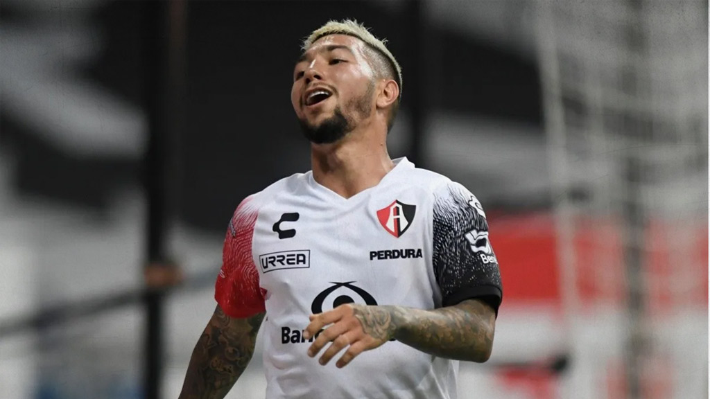 ¿Cuánto ganó Atlas con venta de Luciano Acosta?