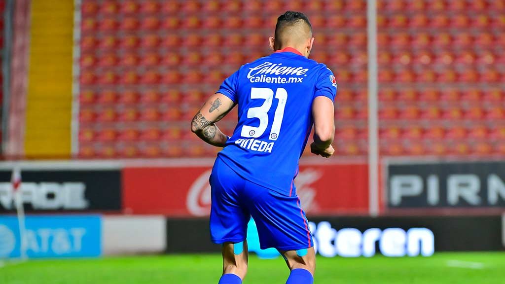 Orbelín Pineda 'trollea' a aficionado del América