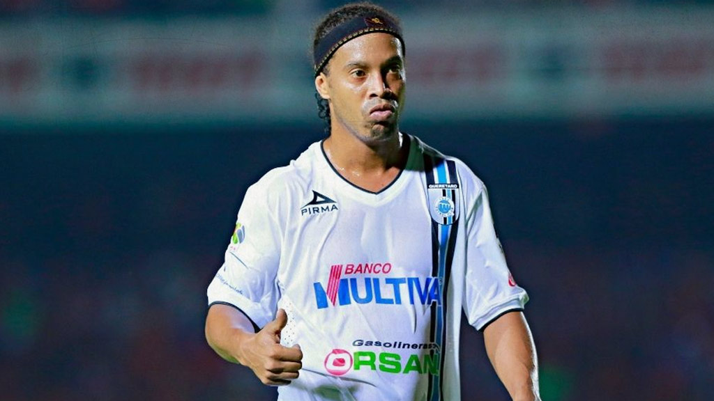 Ronaldinho, con problemas de alcohol tras muerte de su madre