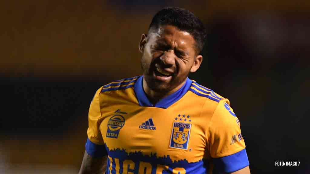 Tigres se queda sin hombre apenas a los 10 minutos