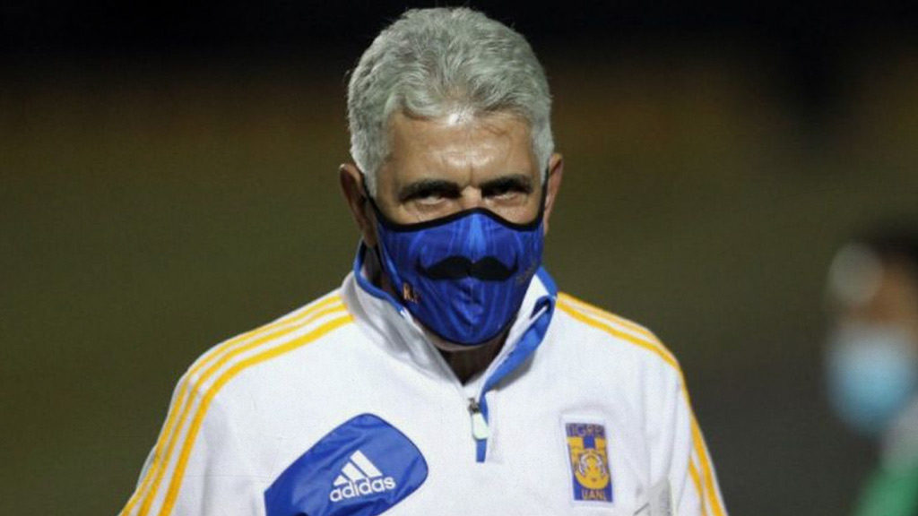 Tuca Ferretti en Tigres hasta 2024, pero será evaluado