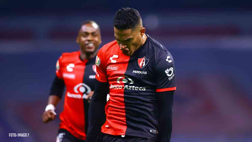 Video: Atlas empató ante Cruz Azul con gol de Santamaría