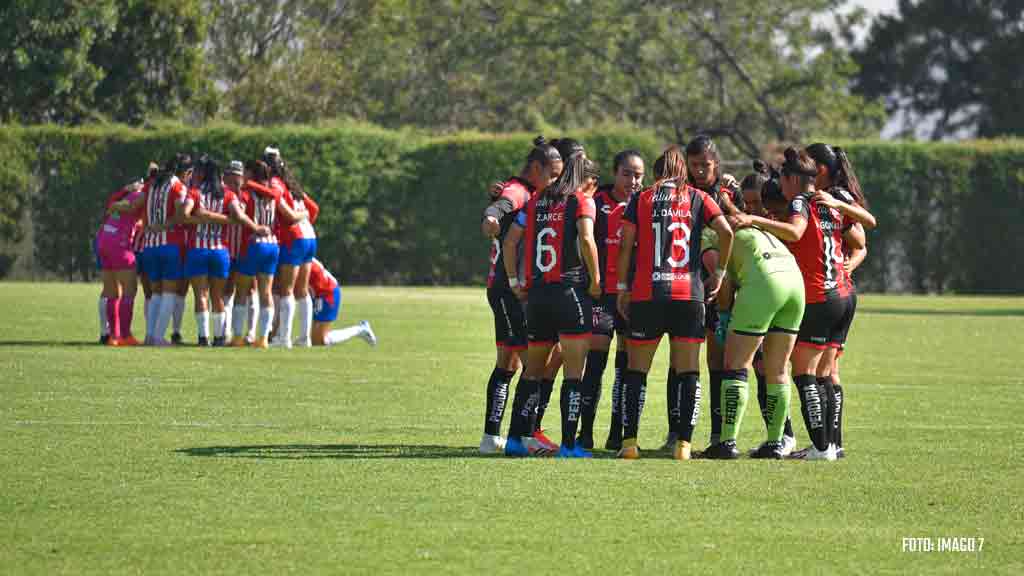 Video: Chivas empata ante Atlas con gol de Carolina Jaramillo