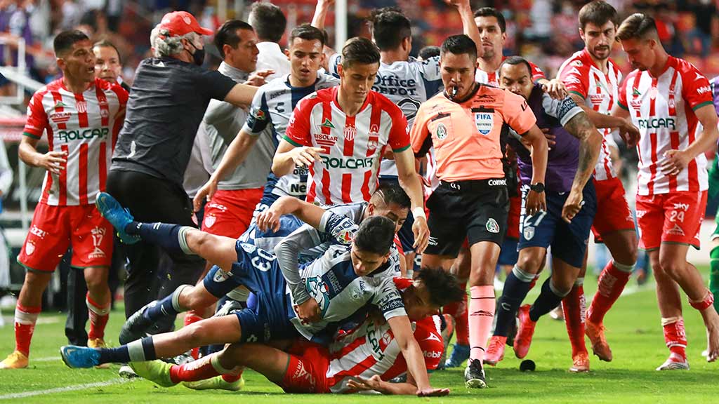 Video: Conato de bronca en el empate entre Rayos y Tuzos