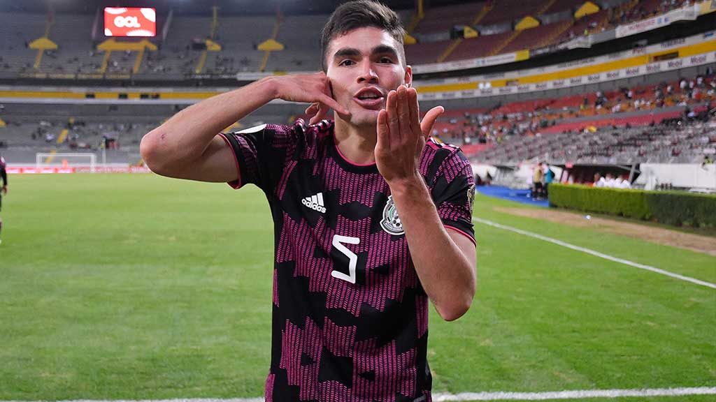 Video: Uriel Antuna y Johan Vásquez tienen a México 2-0 sobre Canadá