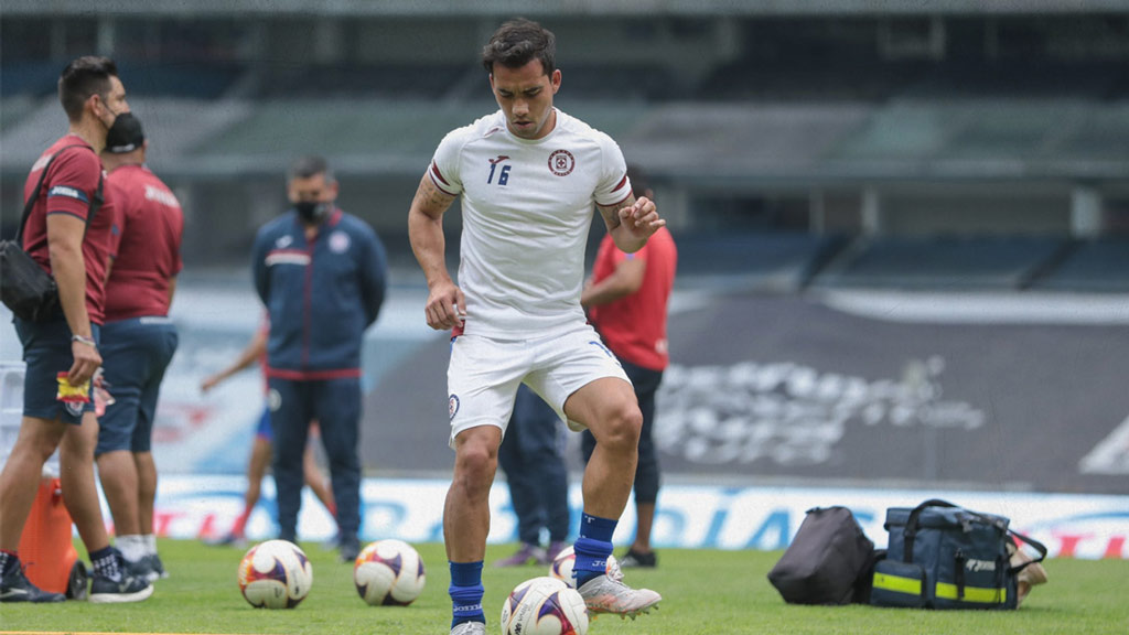 Adrián Aldrete, lateral izquierdo de Cruz Azul