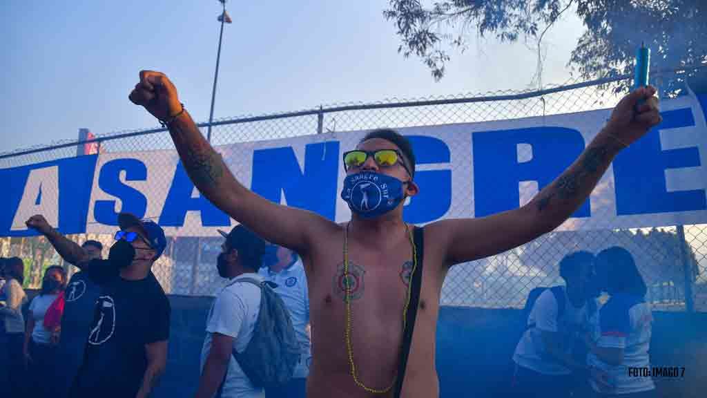 Afición de Cruz Azul convoca a reunión en el hotel de concentración