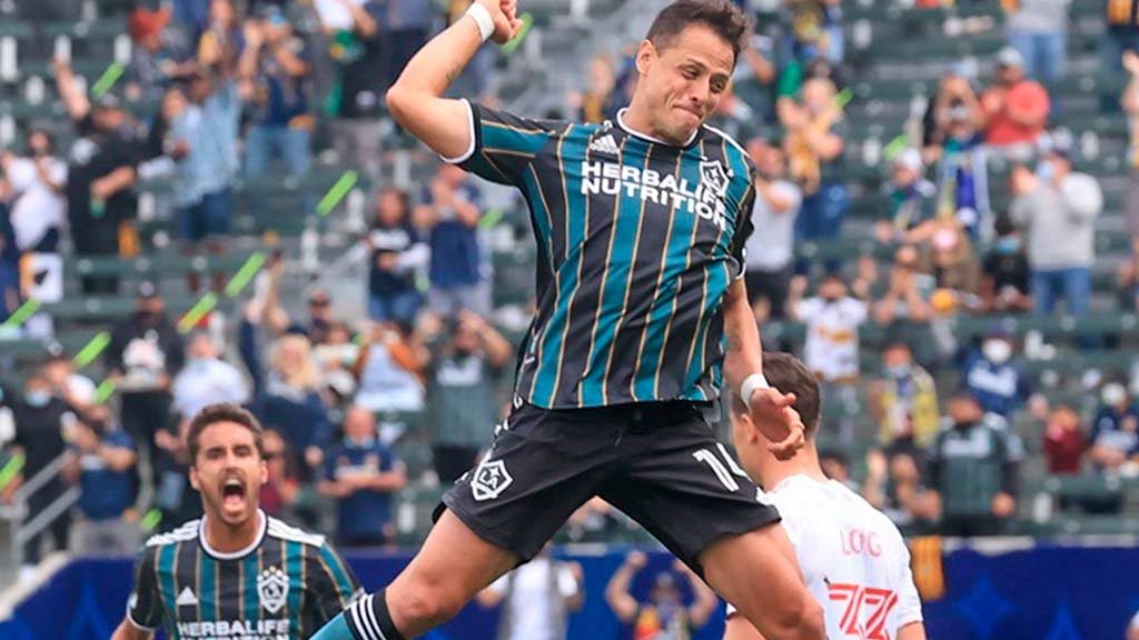 Chicharito y su soñado arranque en MLS que recuerda lo hecho en Chiva