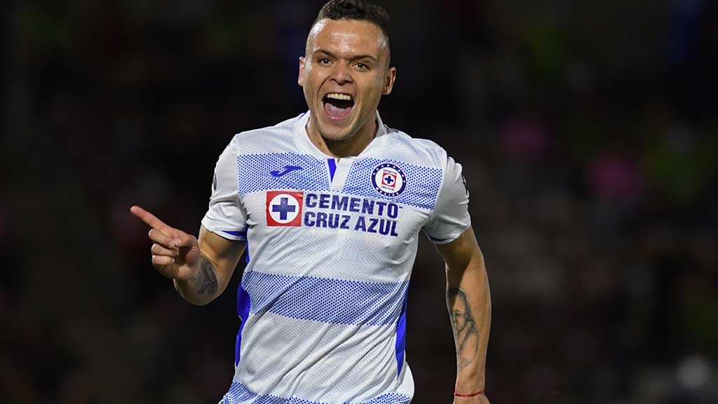 Cruz Azul supera su récord histórico con golazo de 'Cabecita' Rodríguez