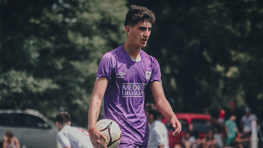 Diego Abreu, futbolista mexicano en Defensor Sporting