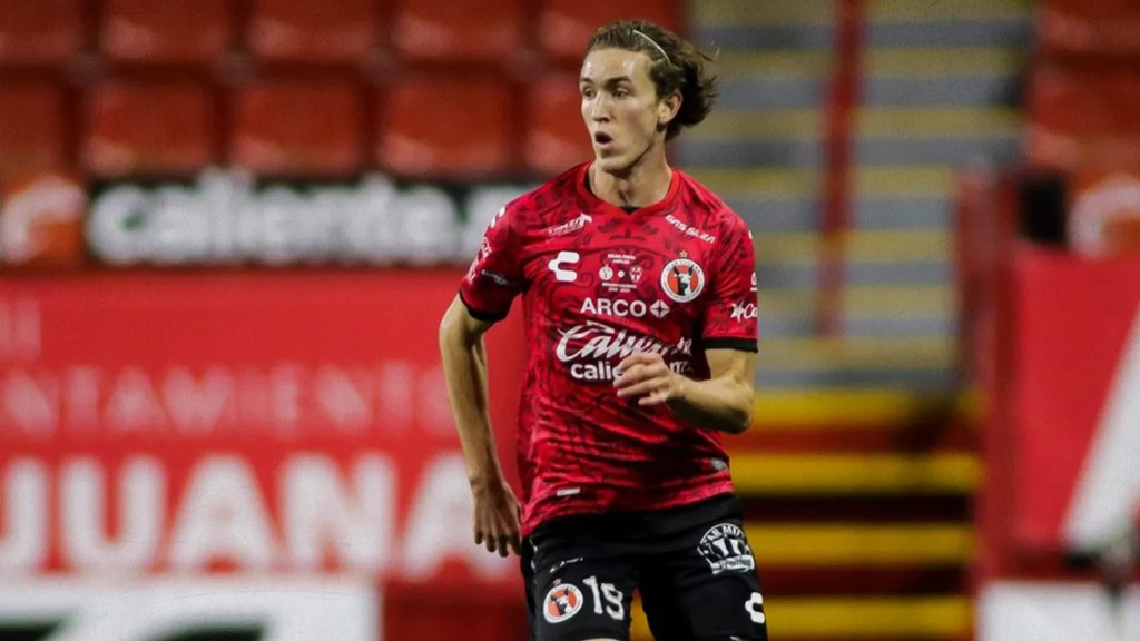 Marcel Ruiz, otro elemento que ayudaría a las Chivas