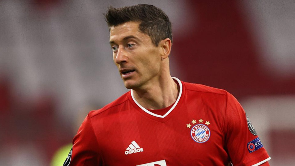 Robert Lewandowski está a solo cinco goles de Gerd Müller