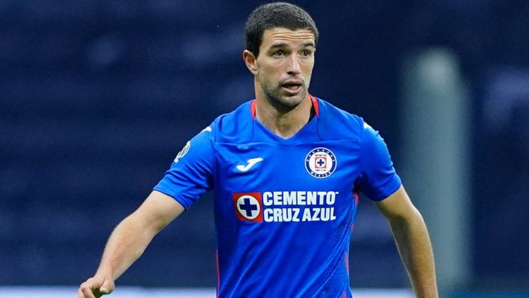 Ignacio Rivero con la camiseta de Cruz Azul