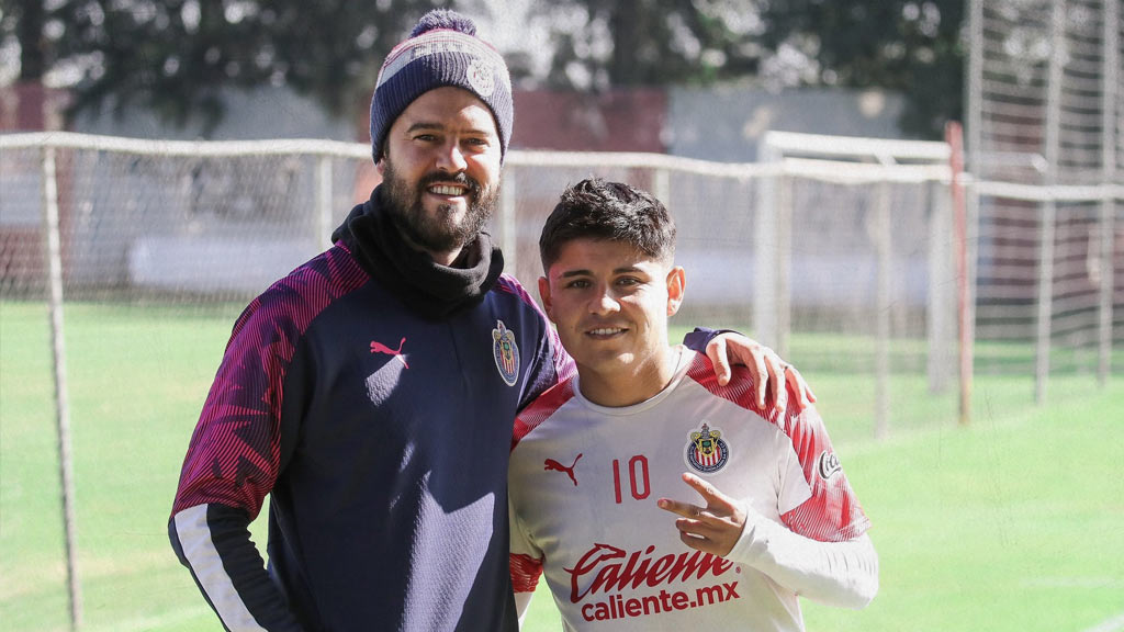 Bernardo Cueva en su etapa con Chivas junto a Eduardo 'Chofis' López