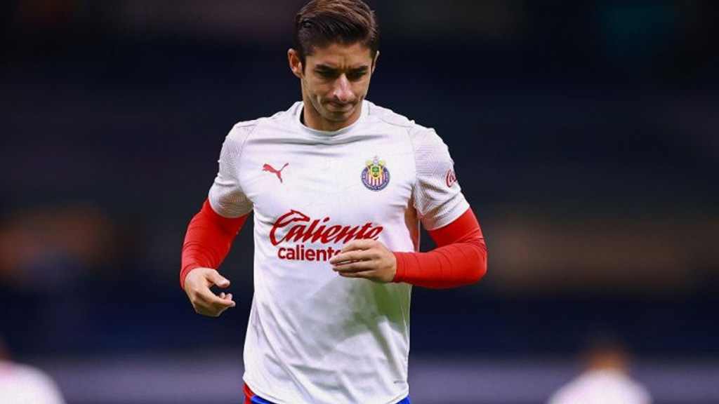 Isaac Brizuela, extremo derecho de Chivas