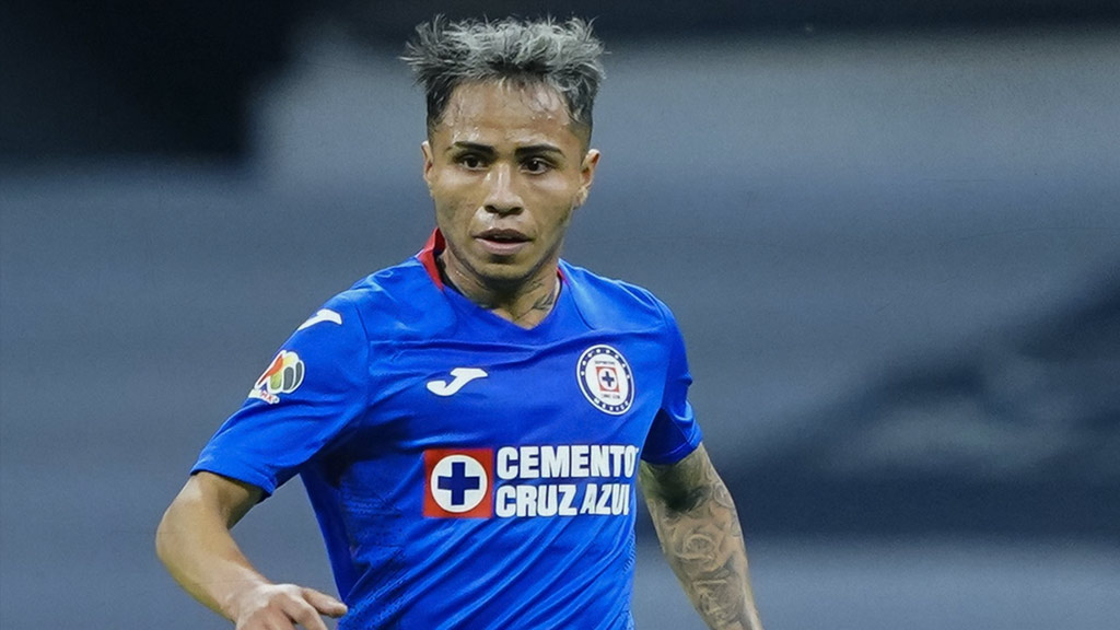 cruz-azul-los-jugadores-que-juan-reynoso-debe-lograr-explotar