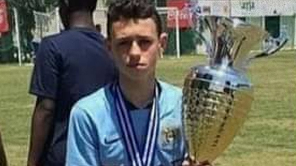 Phil Foden, cuarto jugador en disputar Copa Chivas y final de UEFA Champions League