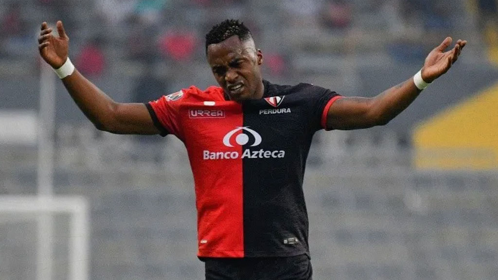 renato-ibarra-ni-atlas-ni-america-el-ecuatoriano-en-el-limbo