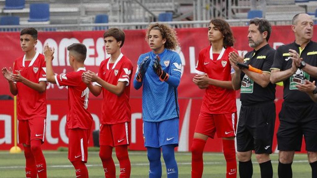 Alexis Cháves González el ‘otro’ Guillermo Ochoa que juega en Sevilla