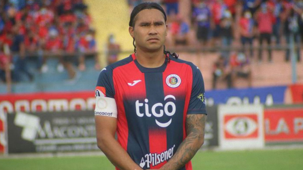 Carlos ‘Gullit’ Peña, un “millonario” del futbol centroamericano
