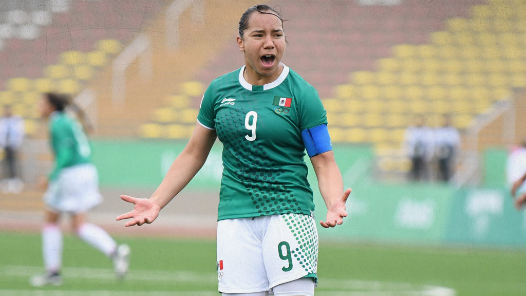 Charlyn Corral tendría la oportunidad de regresar al Tricolor