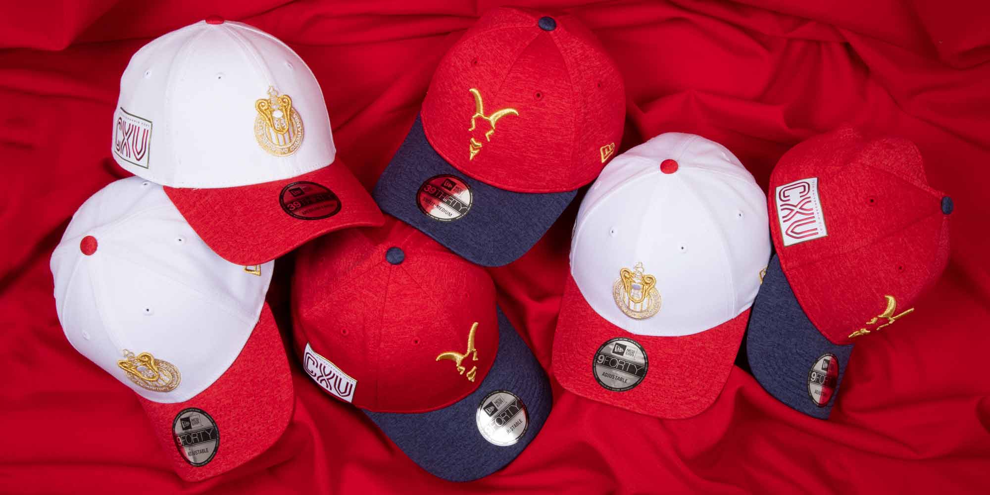 Chivas no deja de celebrar sus 115 años de historia, ahora con la nueva colección de gorras New Era, conmemorativas por dicho aniversario.