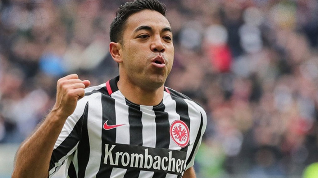 Marco Fabián
En 2016 dejó Chivas para sumarse al Eintracht Frankfurt de Alemania donde tuvo cierta regularidad, logró hacer 7 goles y se hizo con una Copa de Alemania, pero luego de un fallido pase al Fenerbahce de Turquía, decidió dejar el sueño del Viejo Continente.