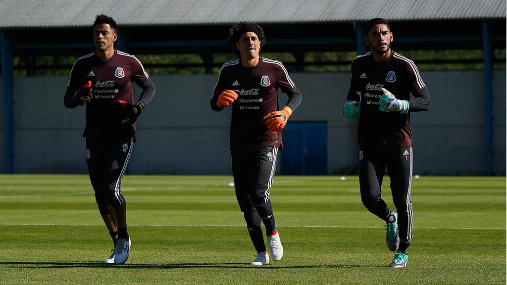 Guillermo Ochoa, Alfredo Talavera y Jesús Corona ya pasan de los 35 años de edad