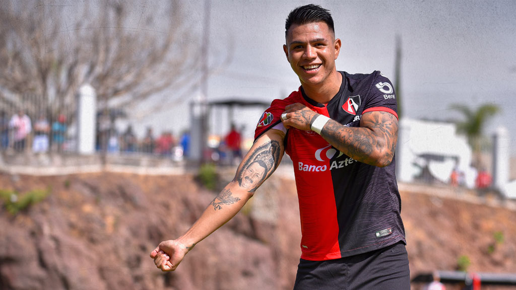 seleccion-mexicana-olimpica-quien-es-brayton-vazquez-el-defensa-tapado-de-jaime-lozano