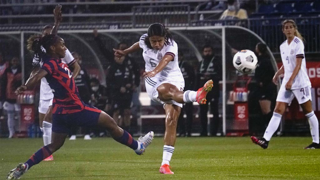 Selección Mexicana; Varonil o Femenil podrían pagar por grito homofóbico