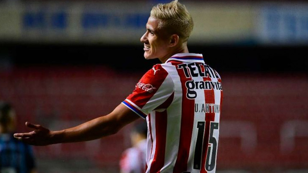 Uriel Antuna, un bombazo de Chivas que no ha rendido lo que se espera