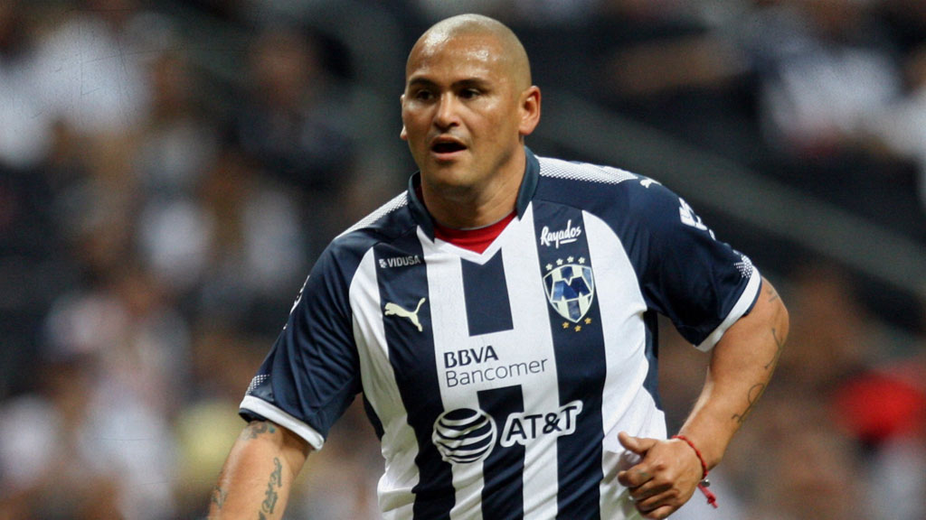 ¿Chupete Suazo regresa a Rayados de Monterrey?