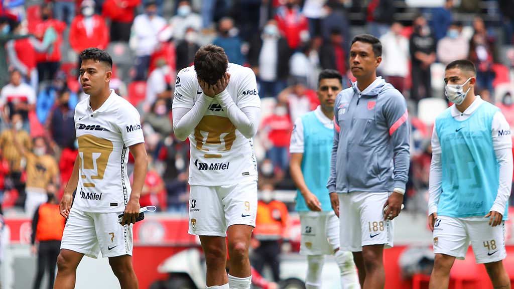 dinenno-termino-expulsado-duelo-ante-toluca
