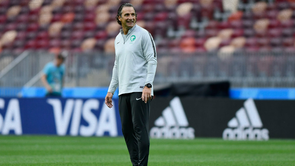 Juan Antonio Pizzi ha dirigido selecciones como Arabia Saudita y Chile