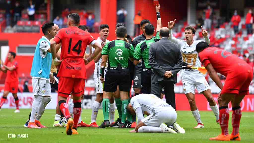 La indisciplina, otro problema más de Pumas esta temporada