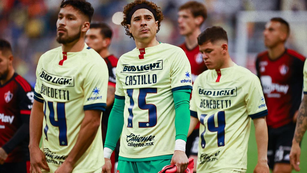 Los futbolistas portando camisetas en apoyo a los 'Nicos' en una de sus tantas lesiones