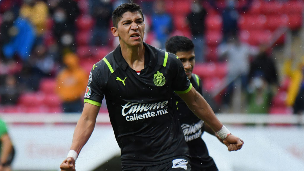 Ángel Zaldívar renueva, Chivas espera su mejor versión goleadora