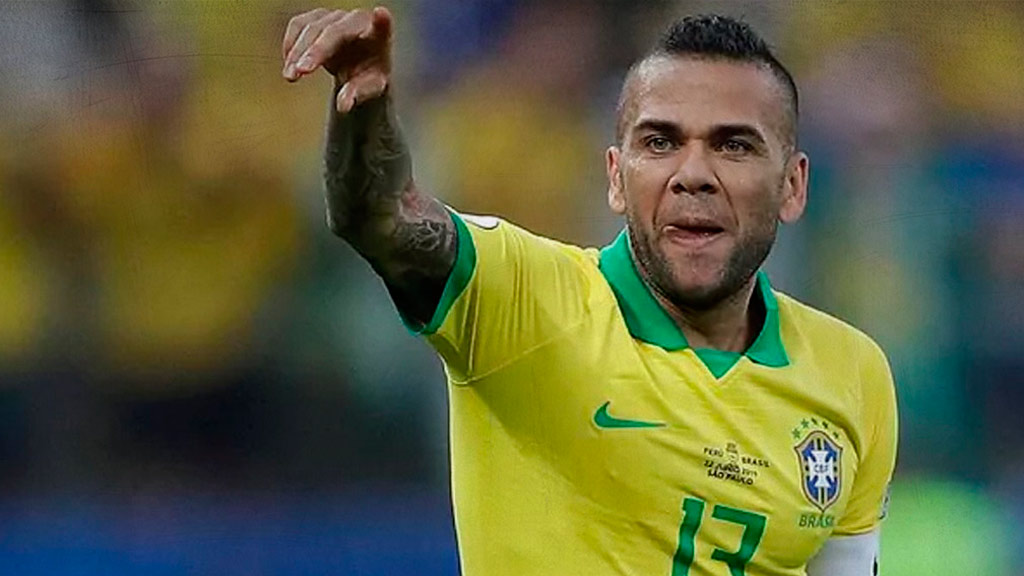 Dani Alves ha sido ofrecido a la Liga MX en este mercado de verano