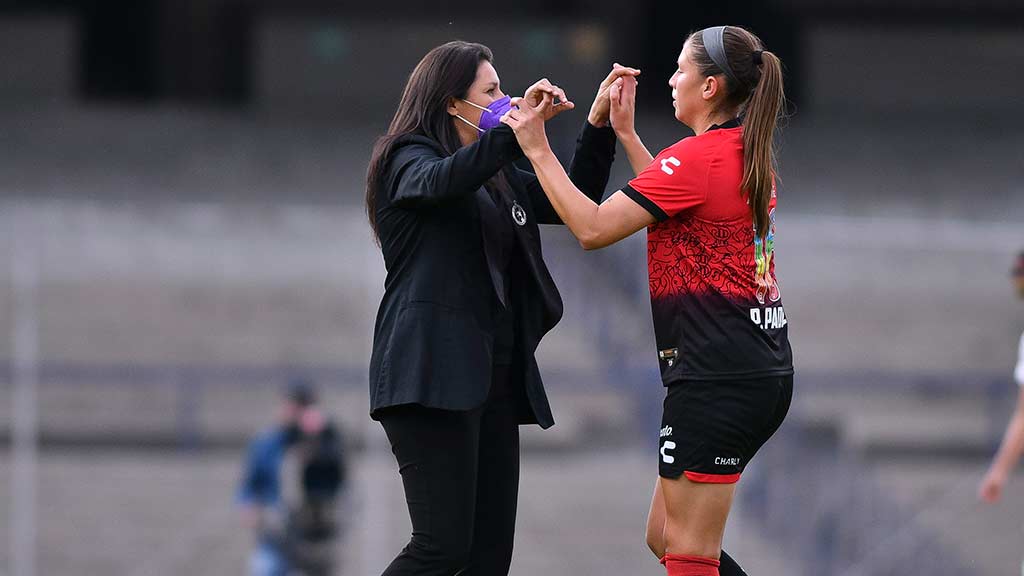 fabiola-vargas-con-xolos-femenil-apertura-2021