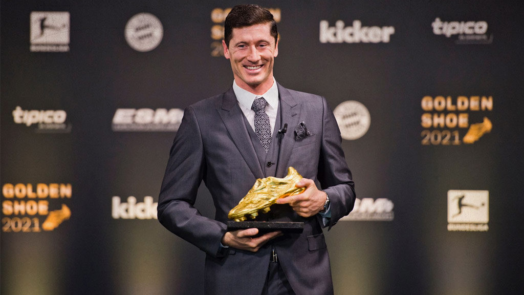 Robert Lewandowski gana bota de oro; en camino a ganarlo todo