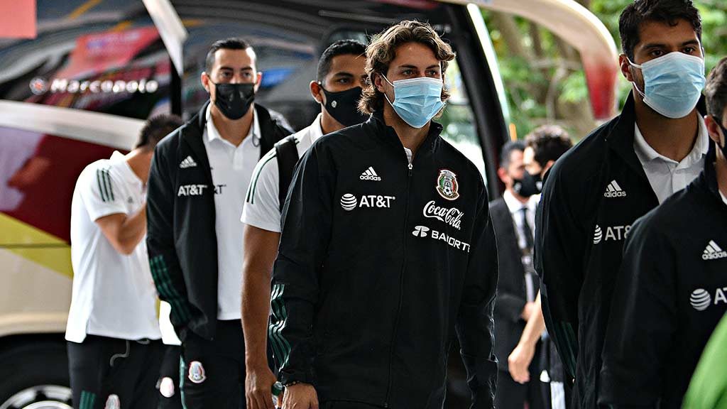 Selección Mexicana; ¿Por qué no juega Santiago Giménez? Selección Mexicana; ¿Por qué no juega Santiago Giménez?