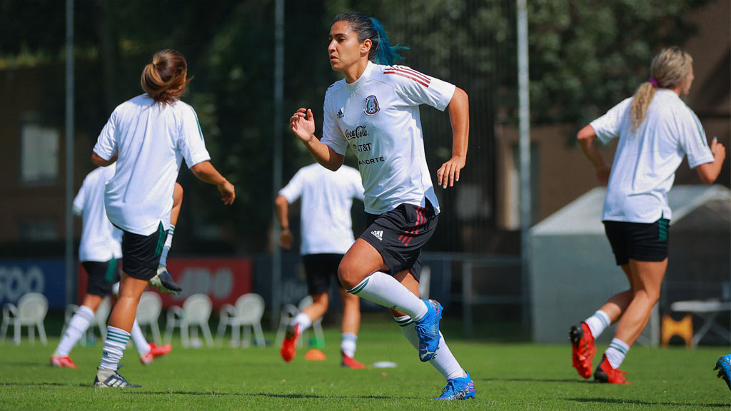 La Selección Mexicana Femenil se enfrenta a Colombia en el Estadio Azteca