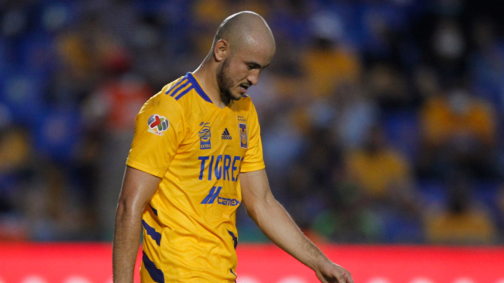 Carlos González no ha tenido el rendimiento deseado en Tigres UANL