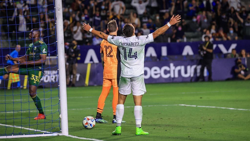 Chicharito y Carlos Vela se confirman como los mejor pagados de MLS