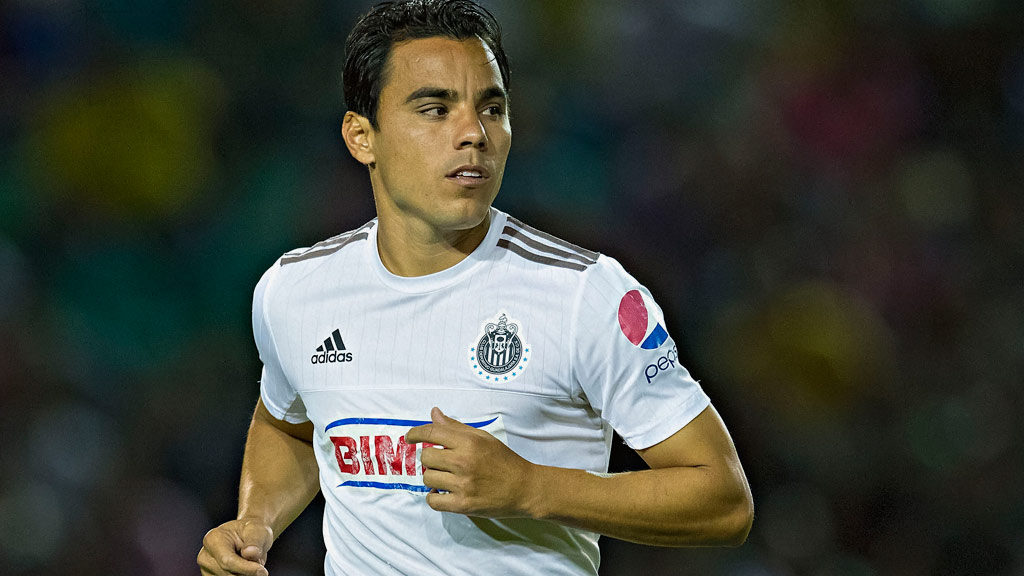 Chivas de Guadalajara prepara el regreso de Omar Bravo